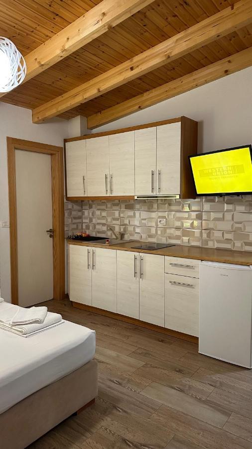 Laura Room'S Sarande Exterior photo