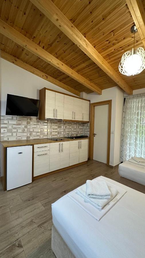 Laura Room'S Sarande Exterior photo