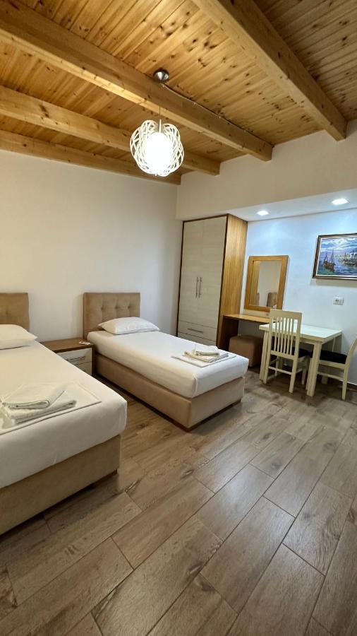 Laura Room'S Sarande Exterior photo