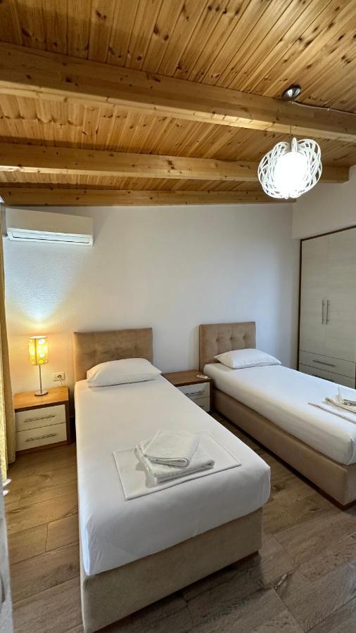 Laura Room'S Sarande Exterior photo
